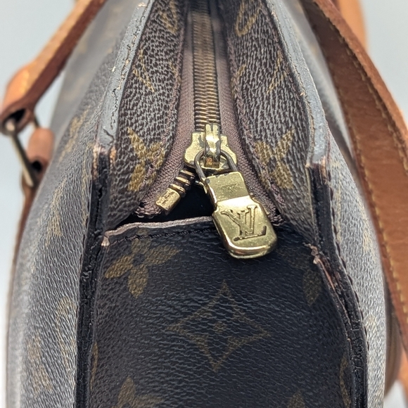 Louis Vuitton Monogram Canvas Hudson Tote - Picture 6 of 16